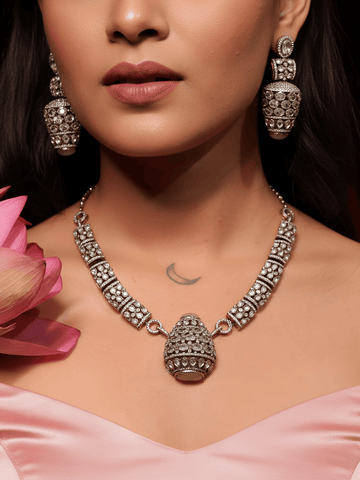 Golden Glow AD Necklace Set