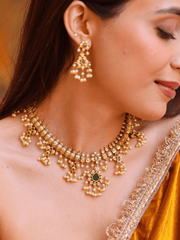 Rajvanshi Pearl Kundan Choker Set