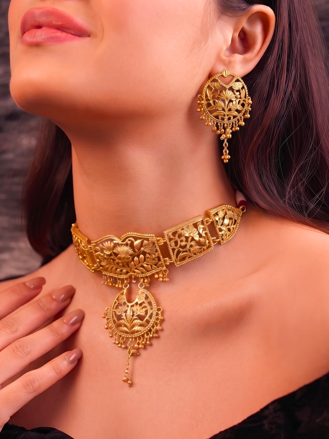 Vanya Floral Heritage Choker Set
