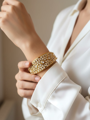 Golden Petal Gleam Bracelet