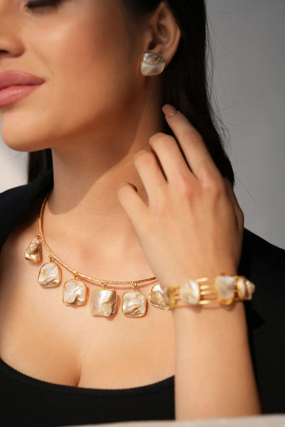 Eliana Gleaming Mother-Of-Pearl Necklace Set