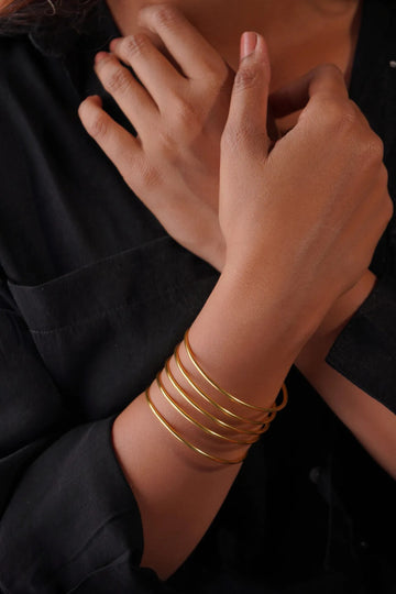 Tanvi Gold-Toned Anti-Tarnish Elegant Handcuff Bracelet