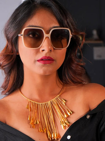 Radhika Eternal Bedazzled Falling Pendants Hasuli Necklace