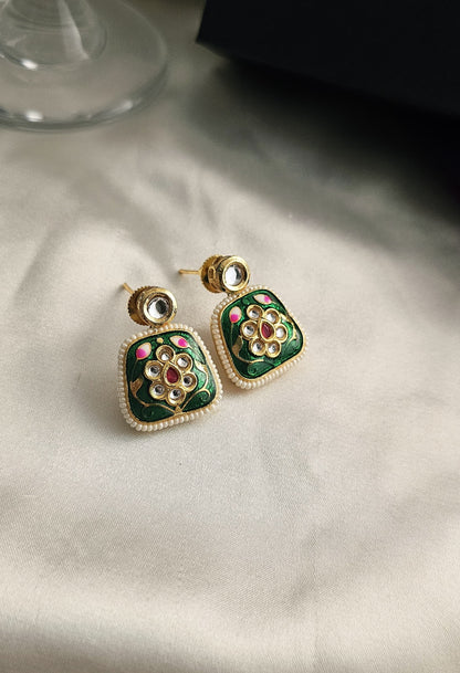 Meadow Charm Carved Earrings