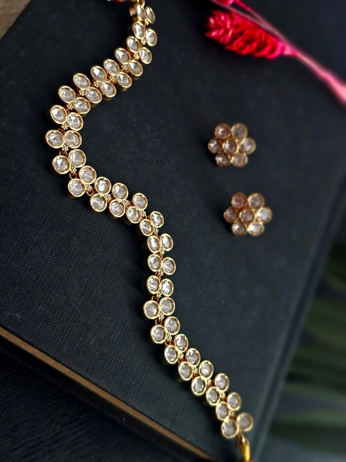 Araya Kundan Studded Choker Set