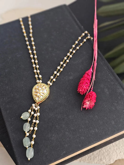 Anaya Pearl Necklace With Kundan Teardrop Pendant