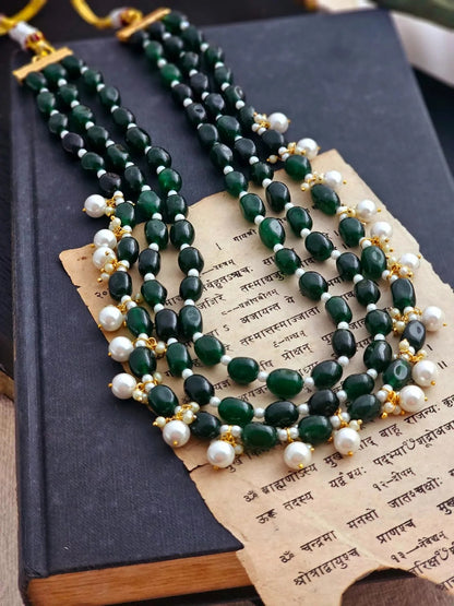 Divine Striking Deep Green Quartz Stone and Lustrous Pearl Necklace Set