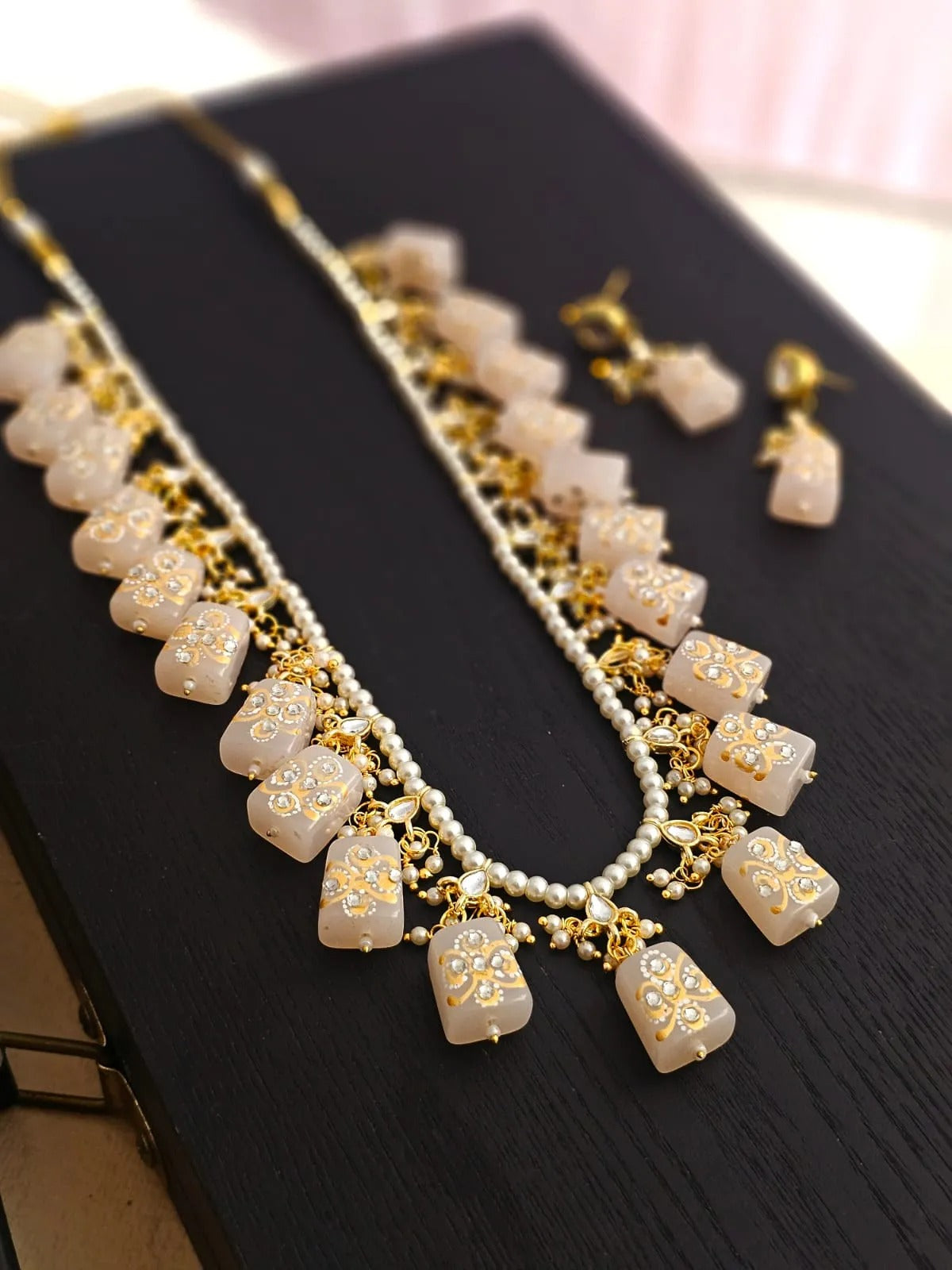 Roselia Handpainted Quartz And Kundan Necklace Set