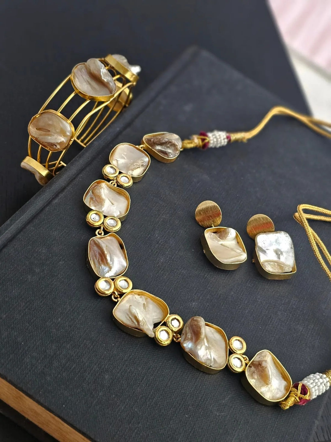 Elara Luxe Mother-of-Pearl Jewelry Set