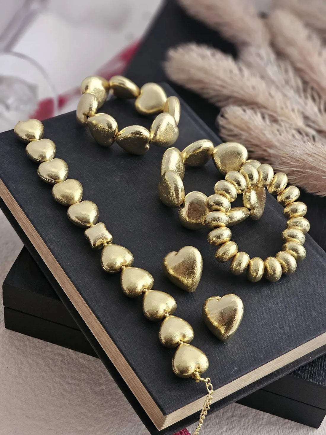 Dilruba Heart-Shaped Necklace Set