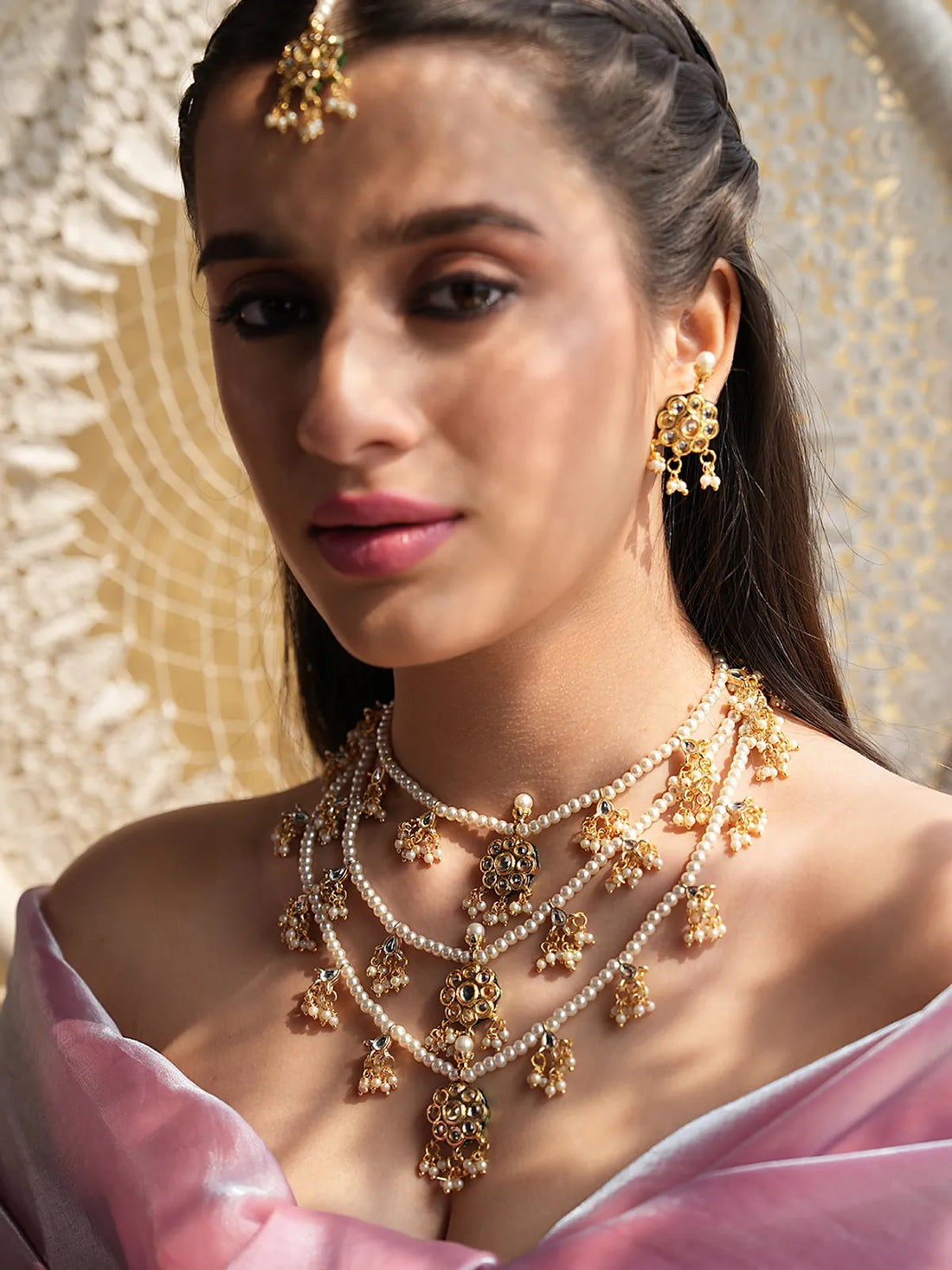 Triple-Layered Ishara Regal Kundan Necklace Set With Mangtika