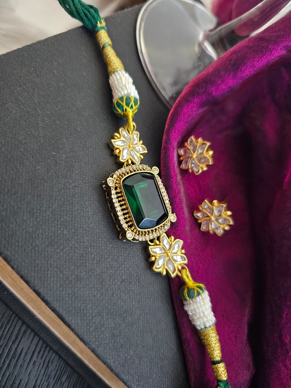 Emerald Harmony Thread Necklace
