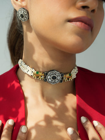 Elevara Necklace set