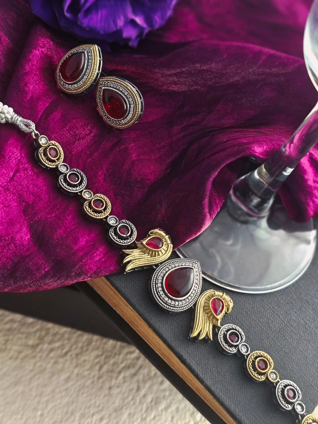 Peacock Crest Dual Tone Choker Set
