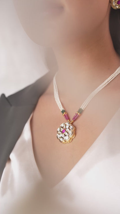 Aahana Beaded Kundan Pendant Set
