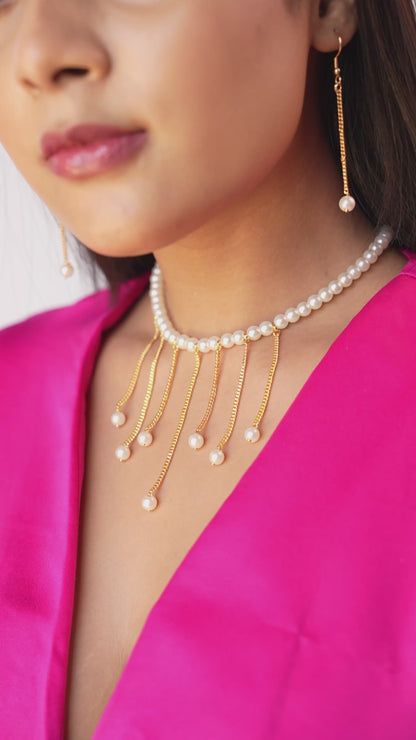 Elora Lustrous Elegant Pearl Necklace Set