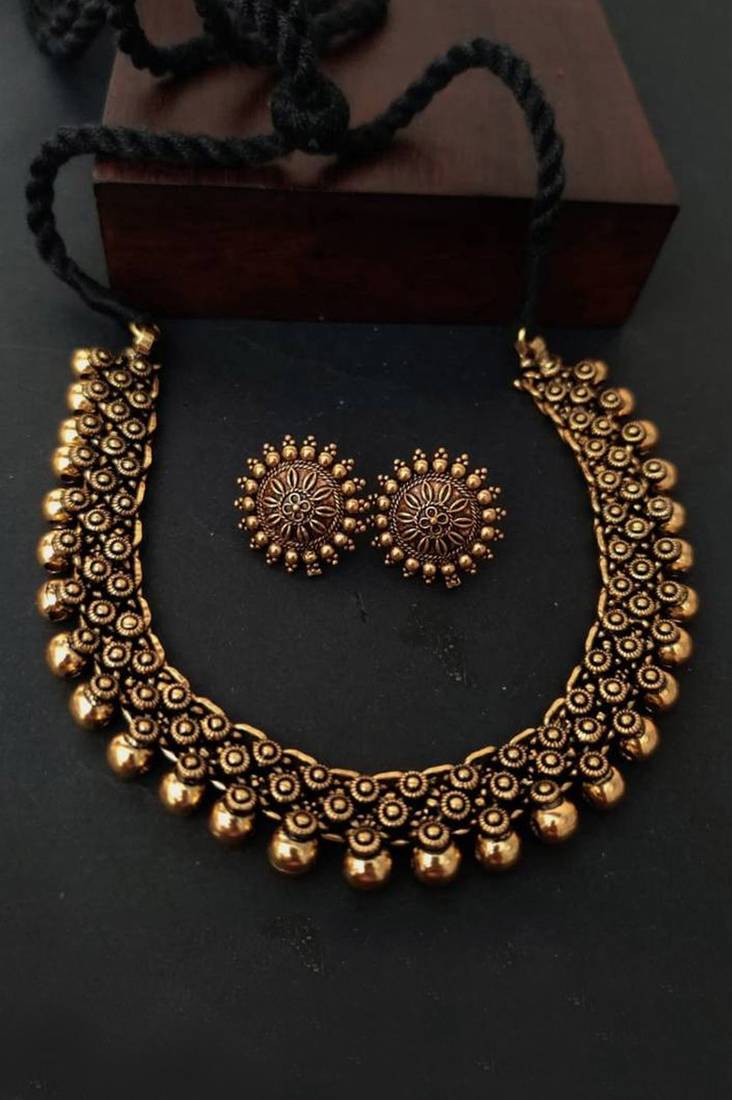 Tanira Gold Toned Brass Kolhapuri Necklace Set