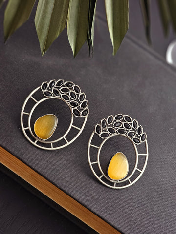 Yellow stone round shaped earrings